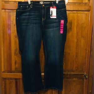 Women’s Jeans - Levi Strauss Signature Mid-Rise Boot Cut, 22 Petite, NWT